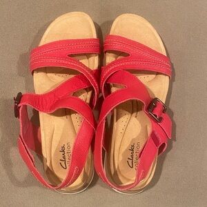 Clarks Brynn Step Womens Sandal fuchsia pink size 9.5 leather women’s